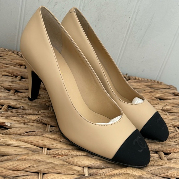 CHANEL Shoes - Chanel uniform heel 38